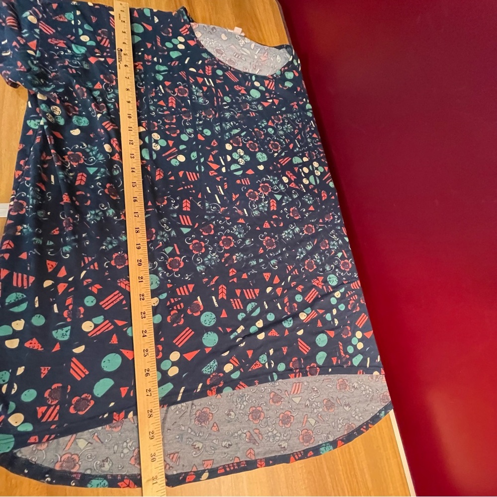 LuLaRoe Pink and Green Relaxed Tunic - Picture 5 of 7